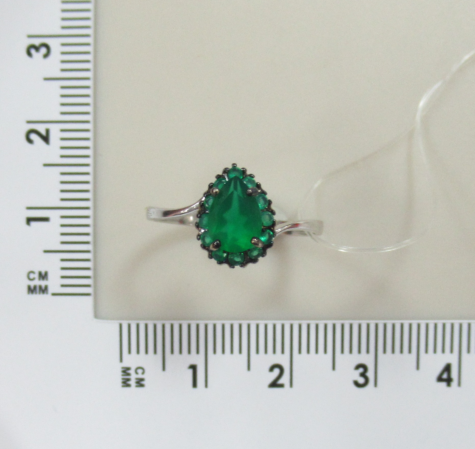 Серебряное кольцо с агатами